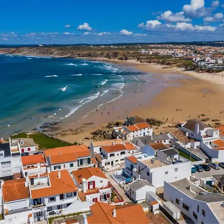 Feriehus House In The Historic Area Of Lourinhã
