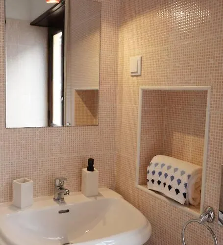 House In The Historic Area Of 度假居 *